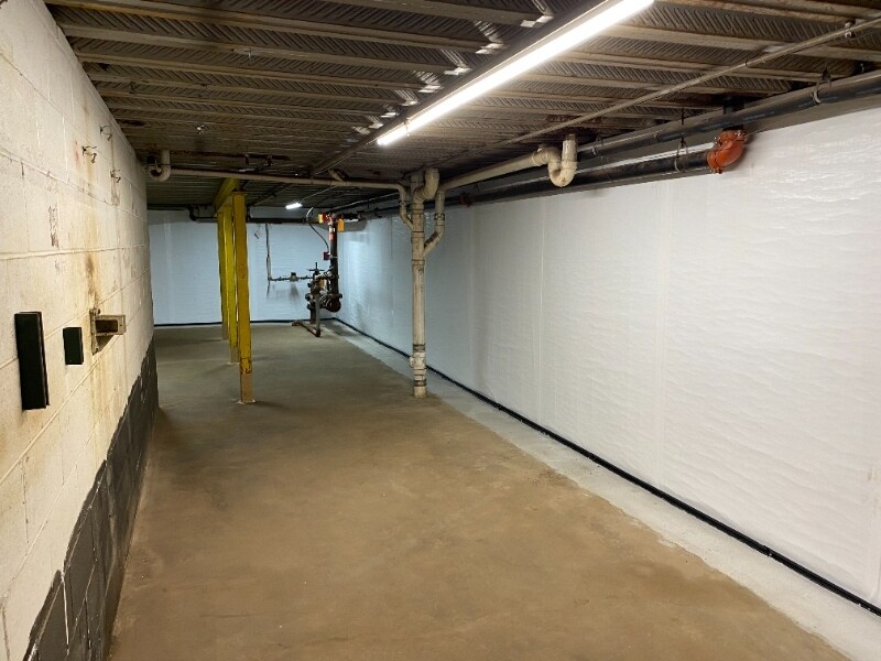 Building Photo - 2120 Rice St