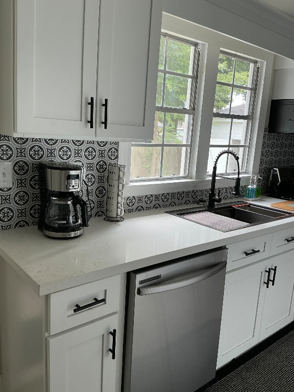 Building Photo - 3449 W Parkway St