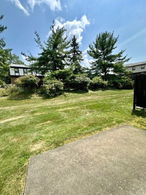 Building Photo - 7351 Beacon Hill Dr