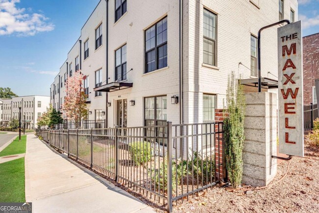 Building Photo - 501 Burton Dr
