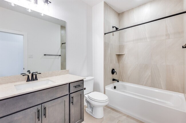 Building Photo - 4401 Cave Spgs St