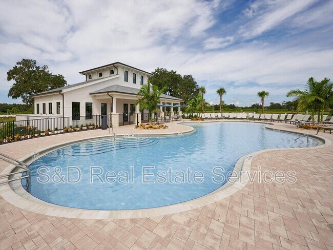 Building Photo - 2106 Rosewood Dr