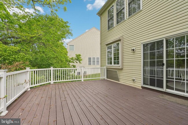 Building Photo - 51 Knickerbocker Ln