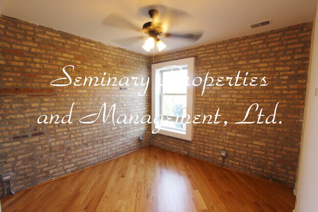 Interior Photo - 5653-59 N. Magnolia