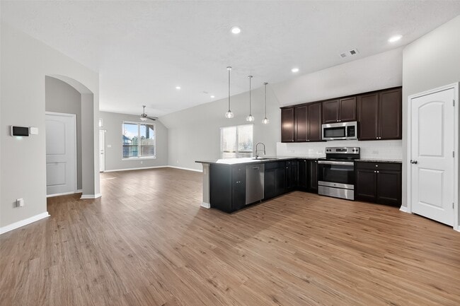 Building Photo - 151 Scenic Hills Ct