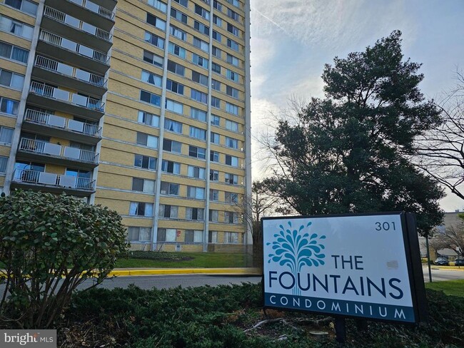 Building Photo - 301 N Beauregard St