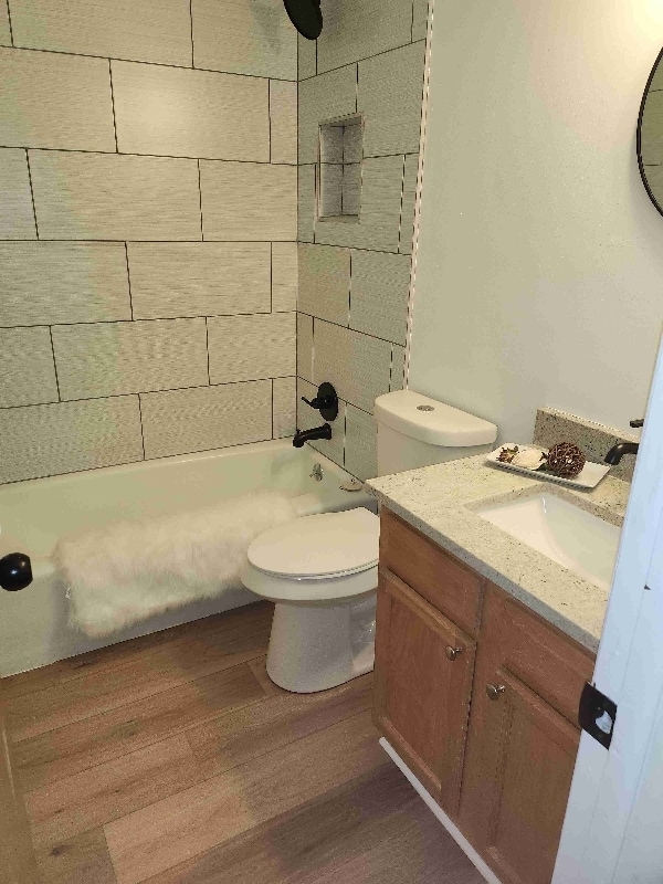 Building Photo - 30 Emery Way