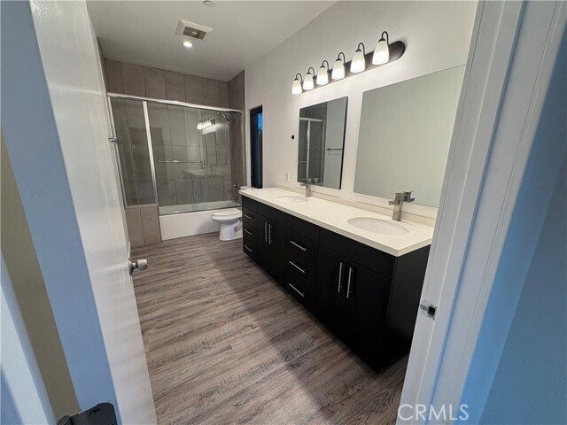 Building Photo - 117 W Chestnut St