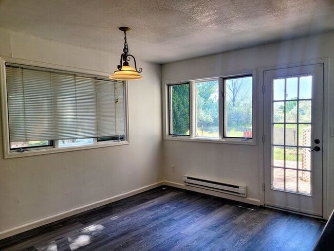 Building Photo - Fresh Air Country Living 4 Bedroom, 2.5 bath