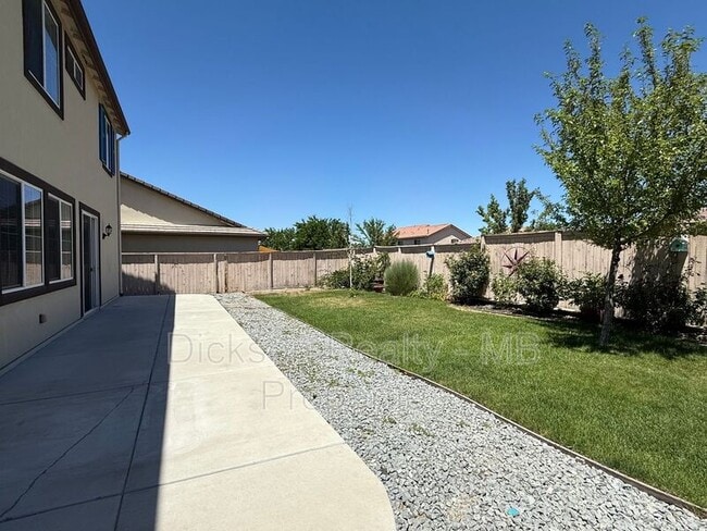 Building Photo - 10760 Ridgebrook Dr