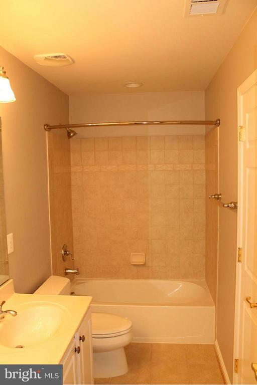 Building Photo - 47567 Royal Burnham Terrace