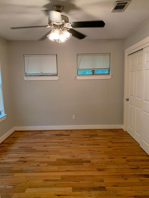 Building Photo - 3207 Hampton Rd