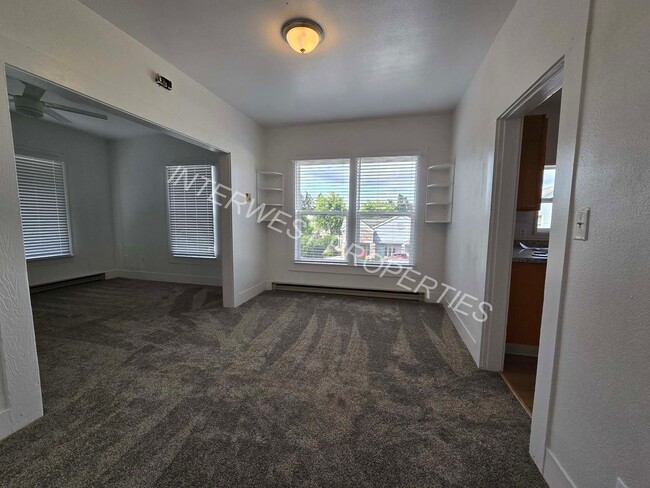Building Photo - Recently Remodeled 2 Bd Home in Kalama with W/D Hookups!