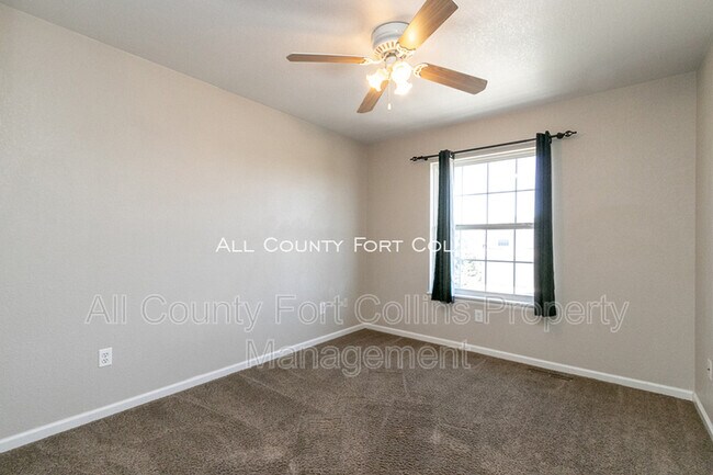 Building Photo - 827 Glenwall Dr