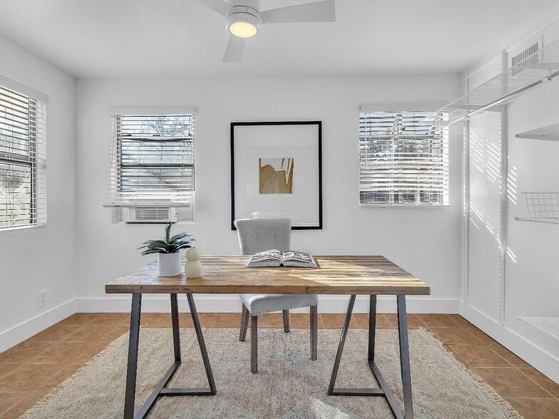 Building Photo - 2410 G St