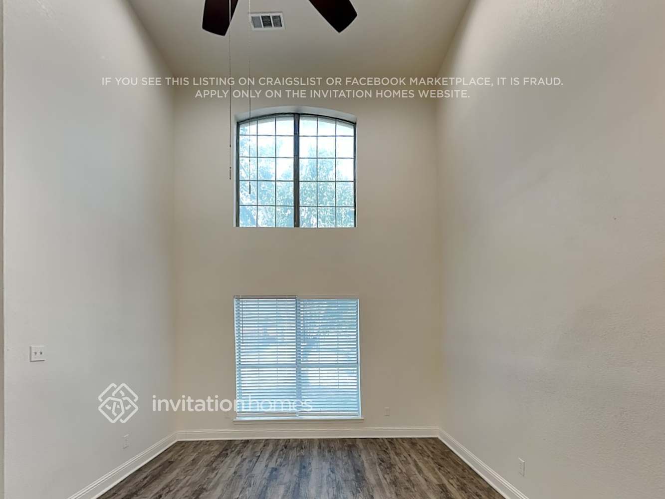 Building Photo - 921 Mockingbird Dr