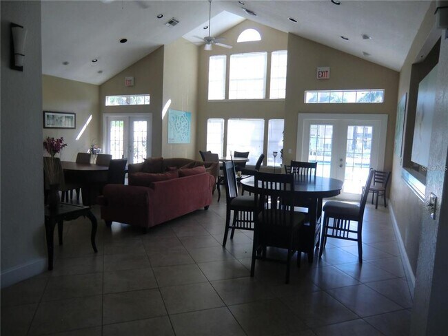 Building Photo - 1091 S Hiawassee Rd