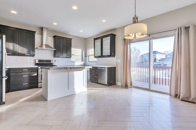 Building Photo - Unique 2 Story Home w attached 2 car