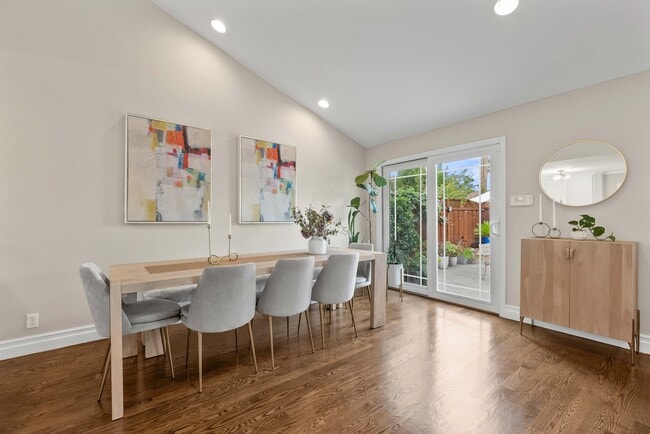 Building Photo - 841 W Latimer Ave