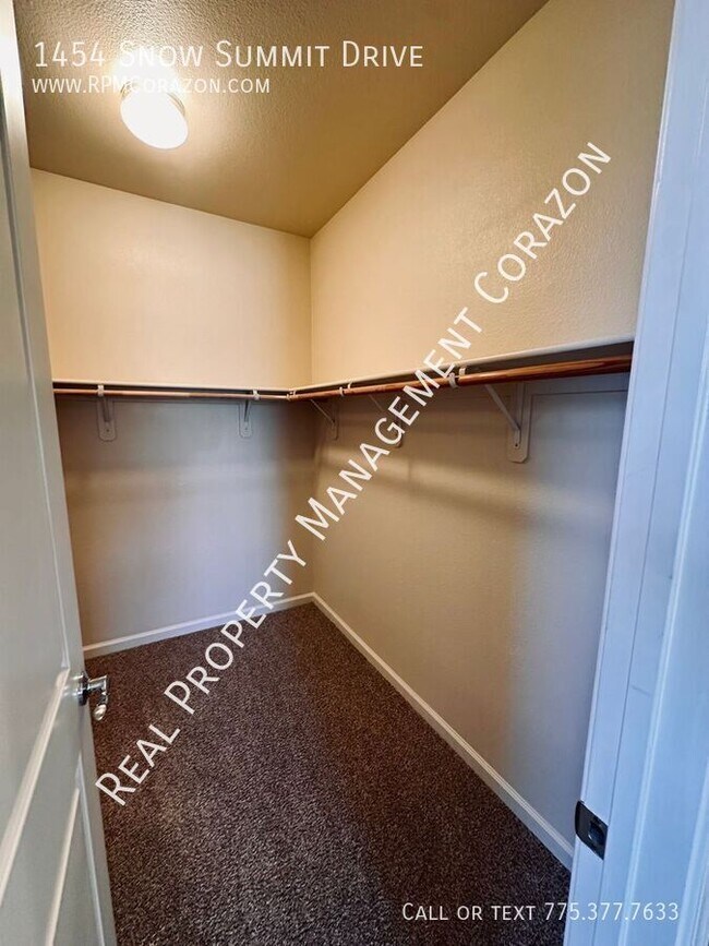 Building Photo - 1454 Snow Summit Dr