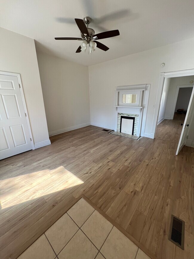 Building Photo - 449 E Brandeis Ave