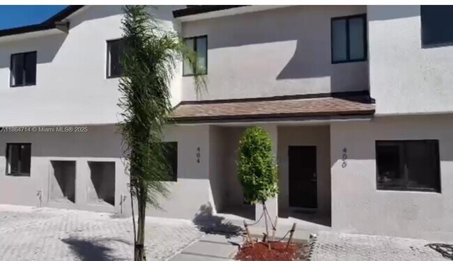 Primary Photo - 421 SE 1st Ave