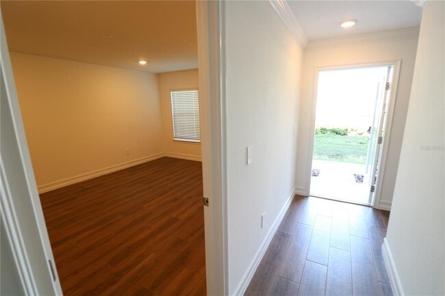 Building Photo - 4510 S Manhattan Ave