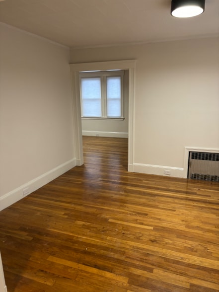 Building Photo - 1308 Pleasant St