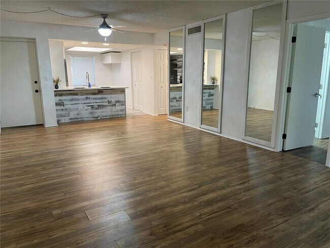 Building Photo - 103 Palmetto Ct