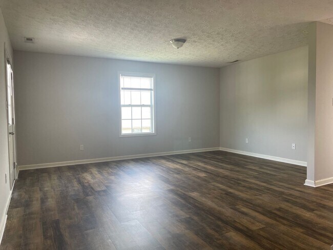 Building Photo - 355 Upper Stone Ave