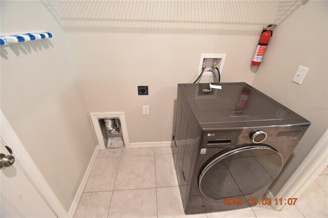 Building Photo - 9511 Channing Hill Dr