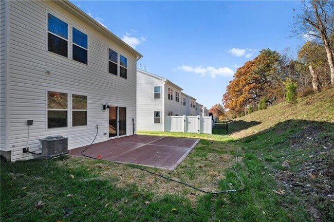 Building Photo - 131 Scotland Ln