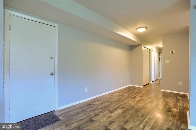 Building Photo - 4411 Falls Bridge Dr