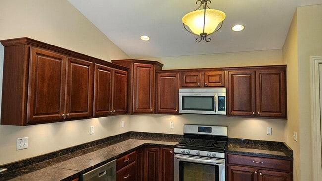 Building Photo - 801 Veterans Ln