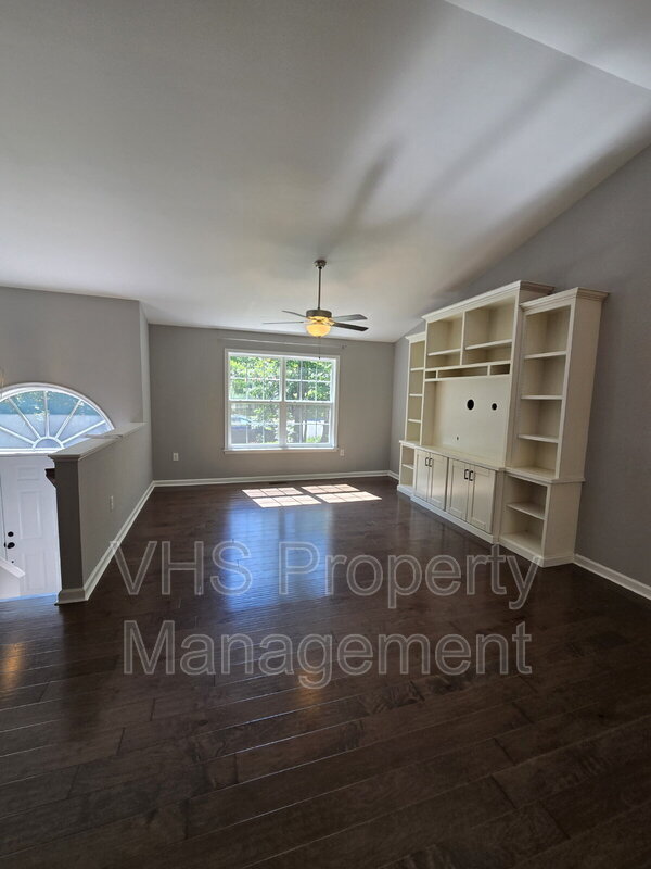 Building Photo - 12905 Bivouac Ct