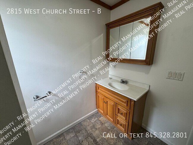 Building Photo - 2815 W Church St