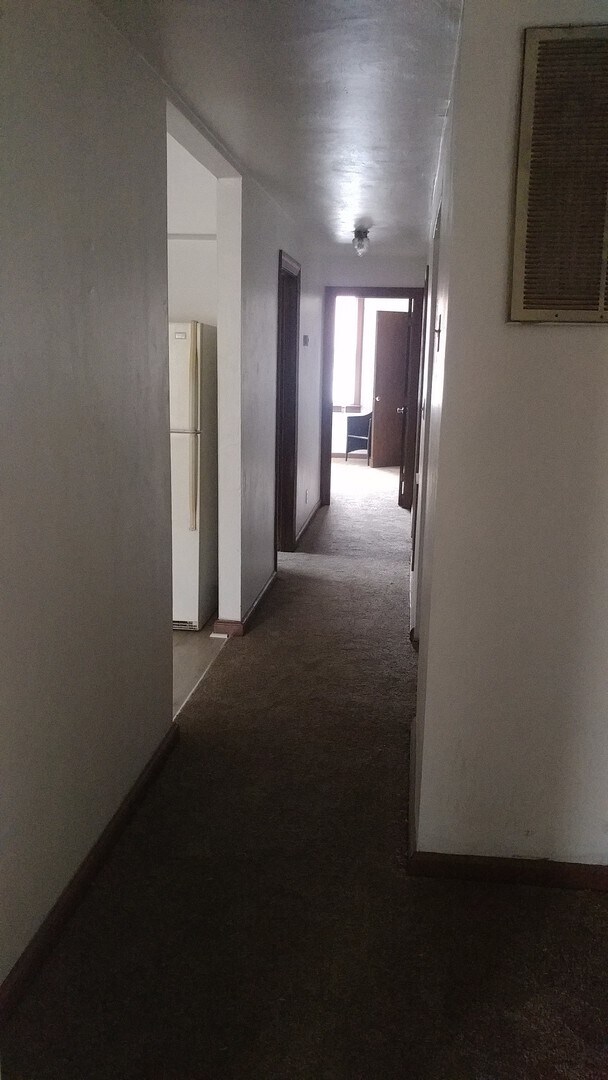 Building Photo - 708 DINWID