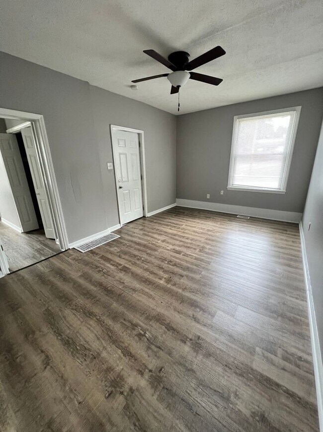 Building Photo - 1617 Ferry St