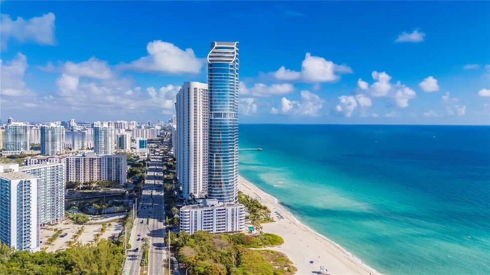 Building Photo - 15701 Collins Ave