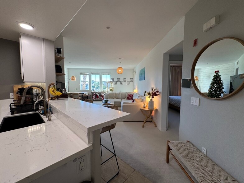 Building Photo - 243 Riverdale Ct