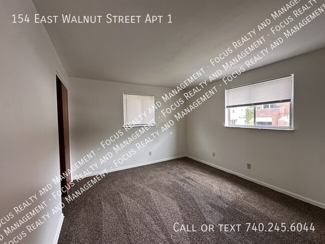 Building Photo - 154 E Walnut St