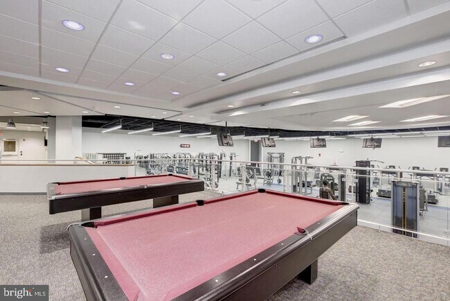 Building Photo - 1021 Arlington Blvd