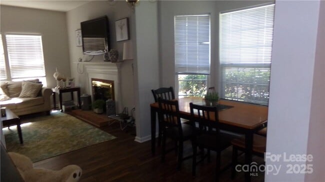Building Photo - 17804 Delmas Dr