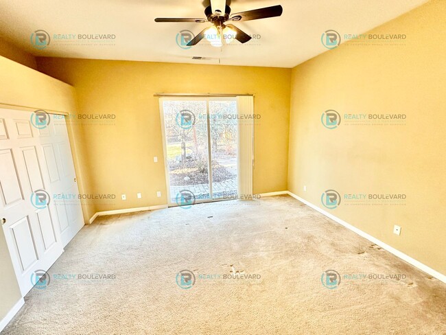 Building Photo - $500 Off Move-In Costs!! Great 3 Bedroom 2...