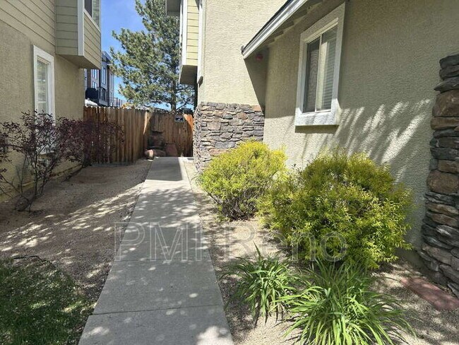 Building Photo - 3871 Warren Way