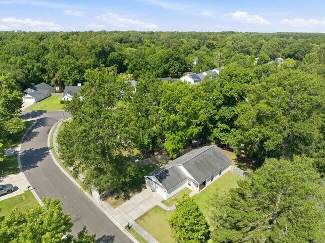 Building Photo - Comfortable 3BR Ranch with 2-Car Garage in Northwoods Pointe
