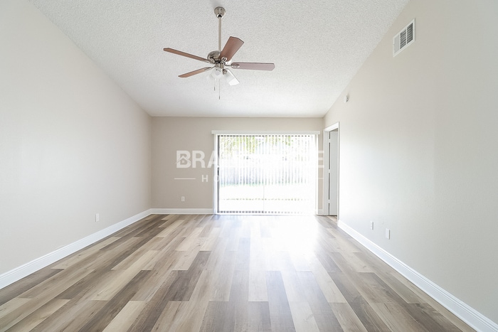 Building Photo - 1019 Wainright Dr