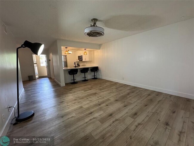 Building Photo - 4100 N 58th Ave