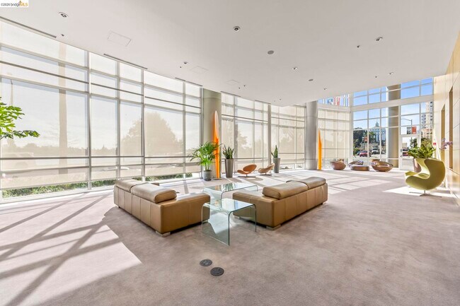 Building Photo - 1 Lakeside Dr