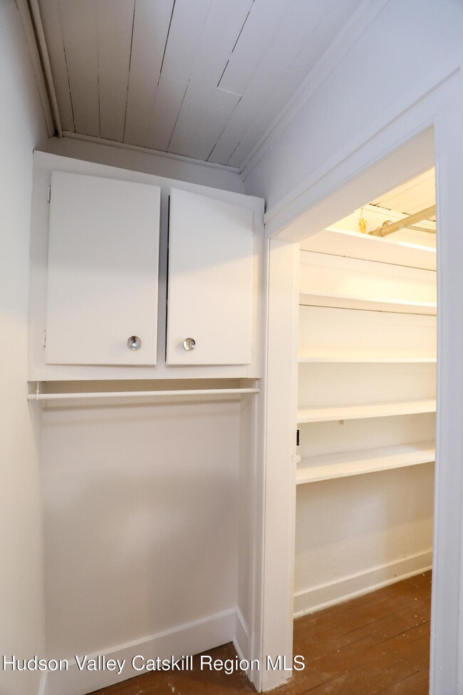 Building Photo - 16 John St